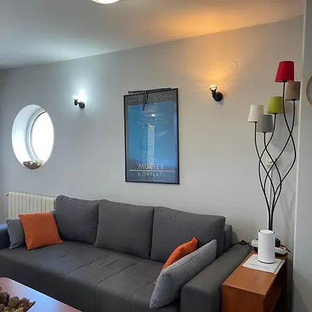 House In Center Ferienhaus